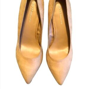 BCBG nude heels size 9.5